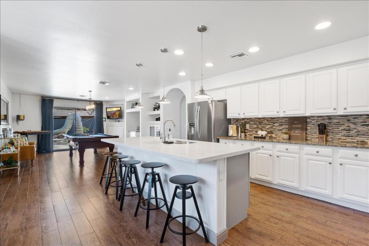 5 Bedroom 4 Bath Boutique Home Premium Location + Heated Pool Option Glendale Buitenkant foto